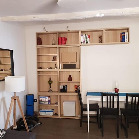Spacious Town House With Balcony モンタニャック エクステリア 写真