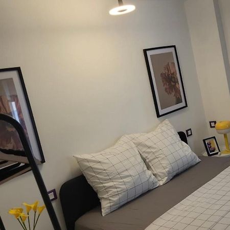 Spacious Town House With Balcony モンタニャック エクステリア 写真