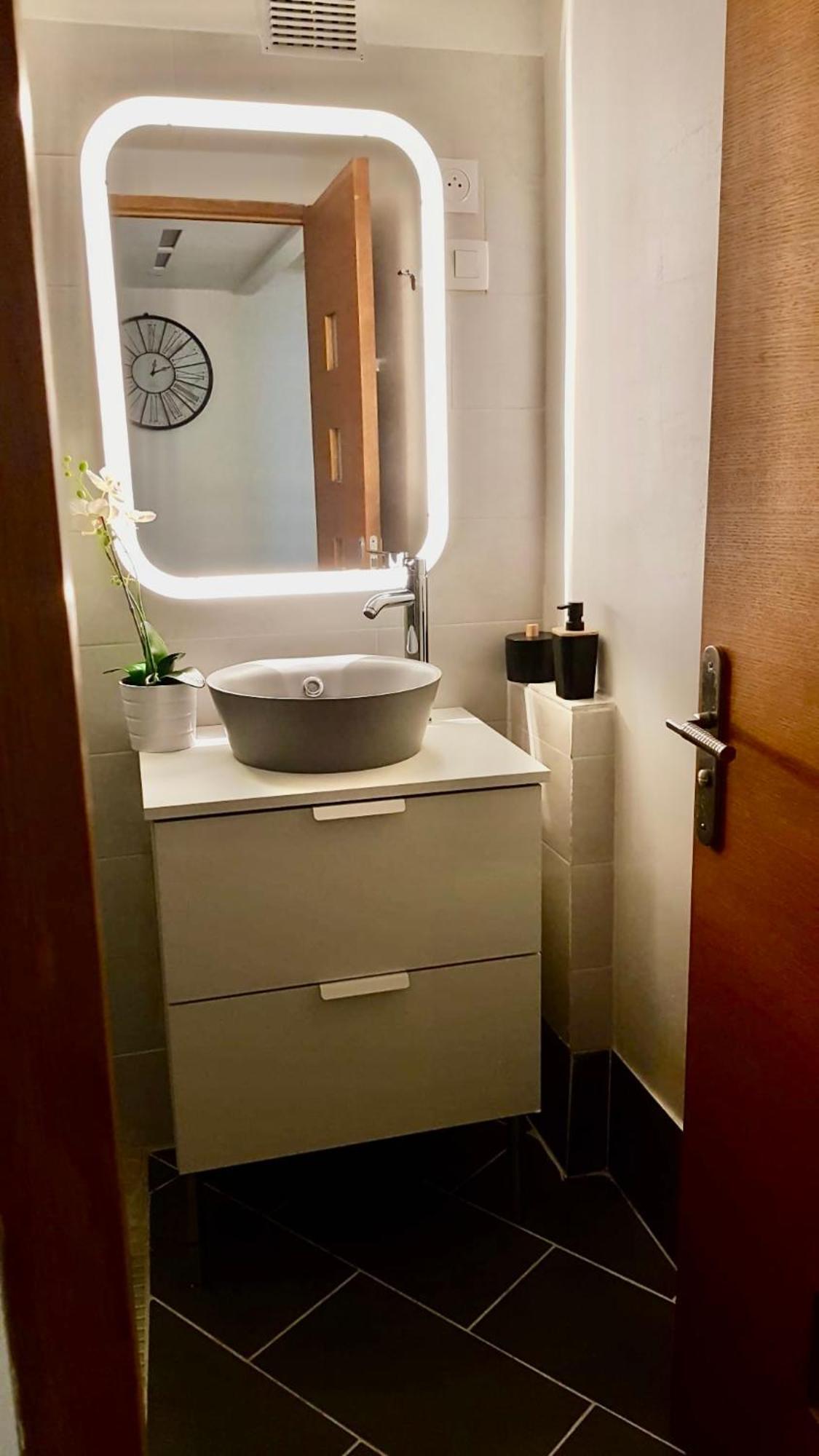 Spacious Town House With Balcony モンタニャック エクステリア 写真