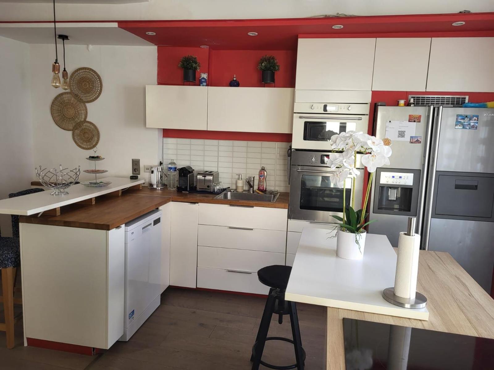 Spacious Town House With Balcony モンタニャック エクステリア 写真